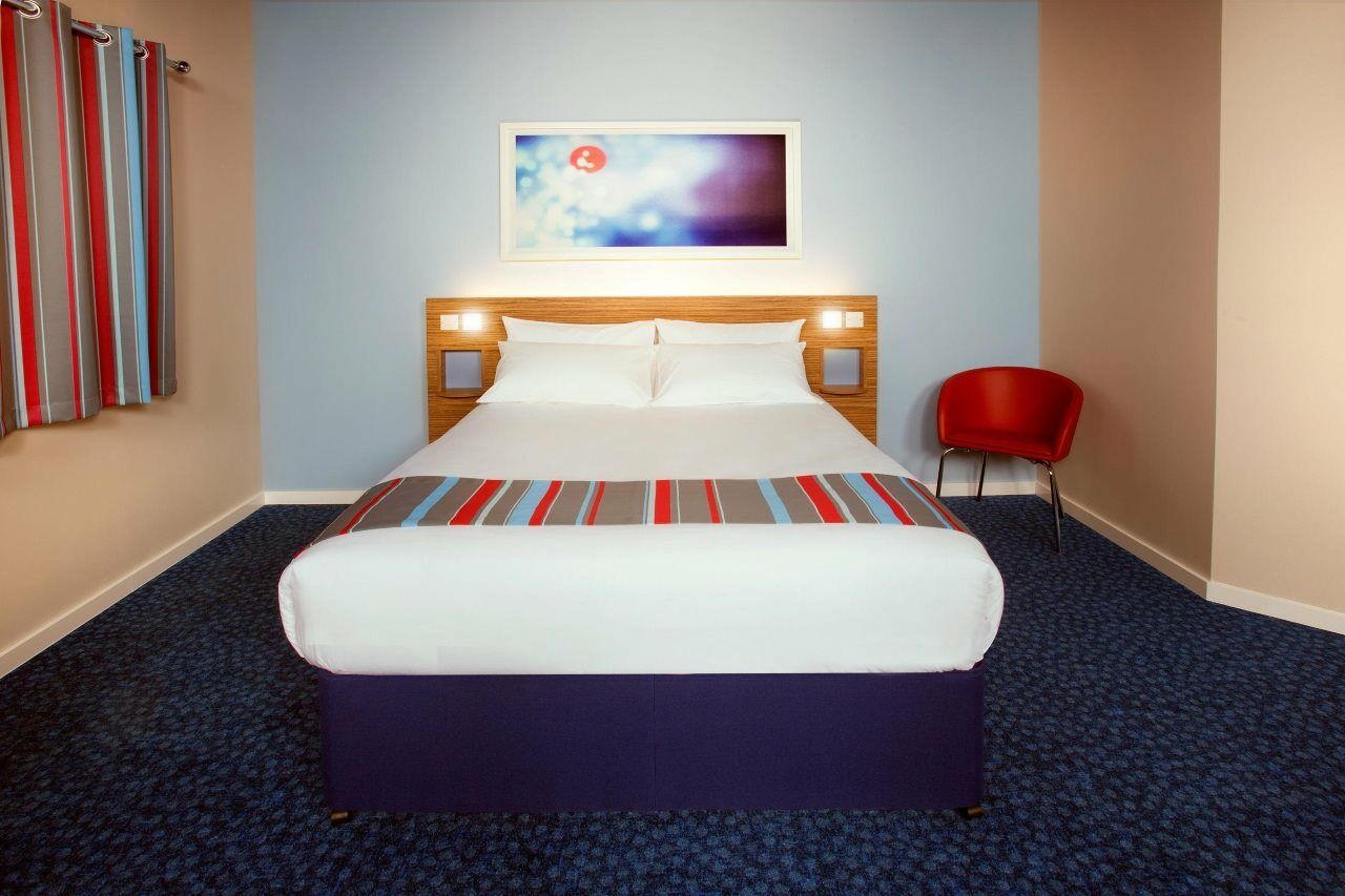 Travelodge Widnes Esterno foto